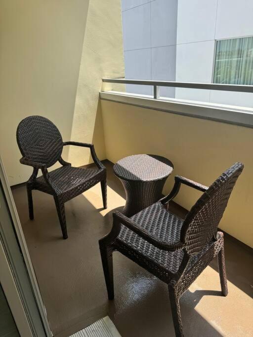 The Carlton- Modern-Luxury 2 Master Suites In Hrt Of Sm Steps To Ocean Ave ロサンゼルス エクステリア 写真